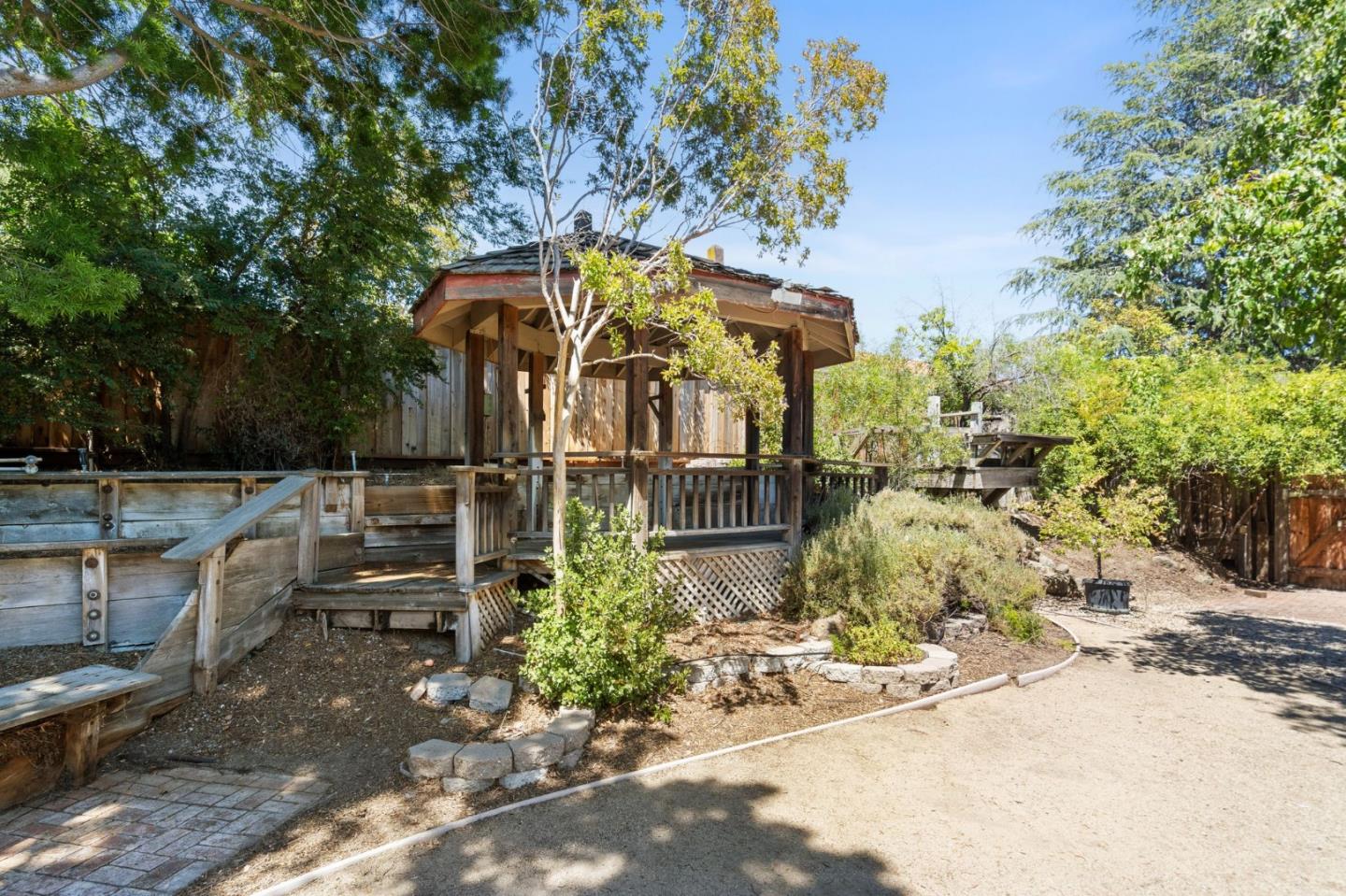 4965 Eberly Drive