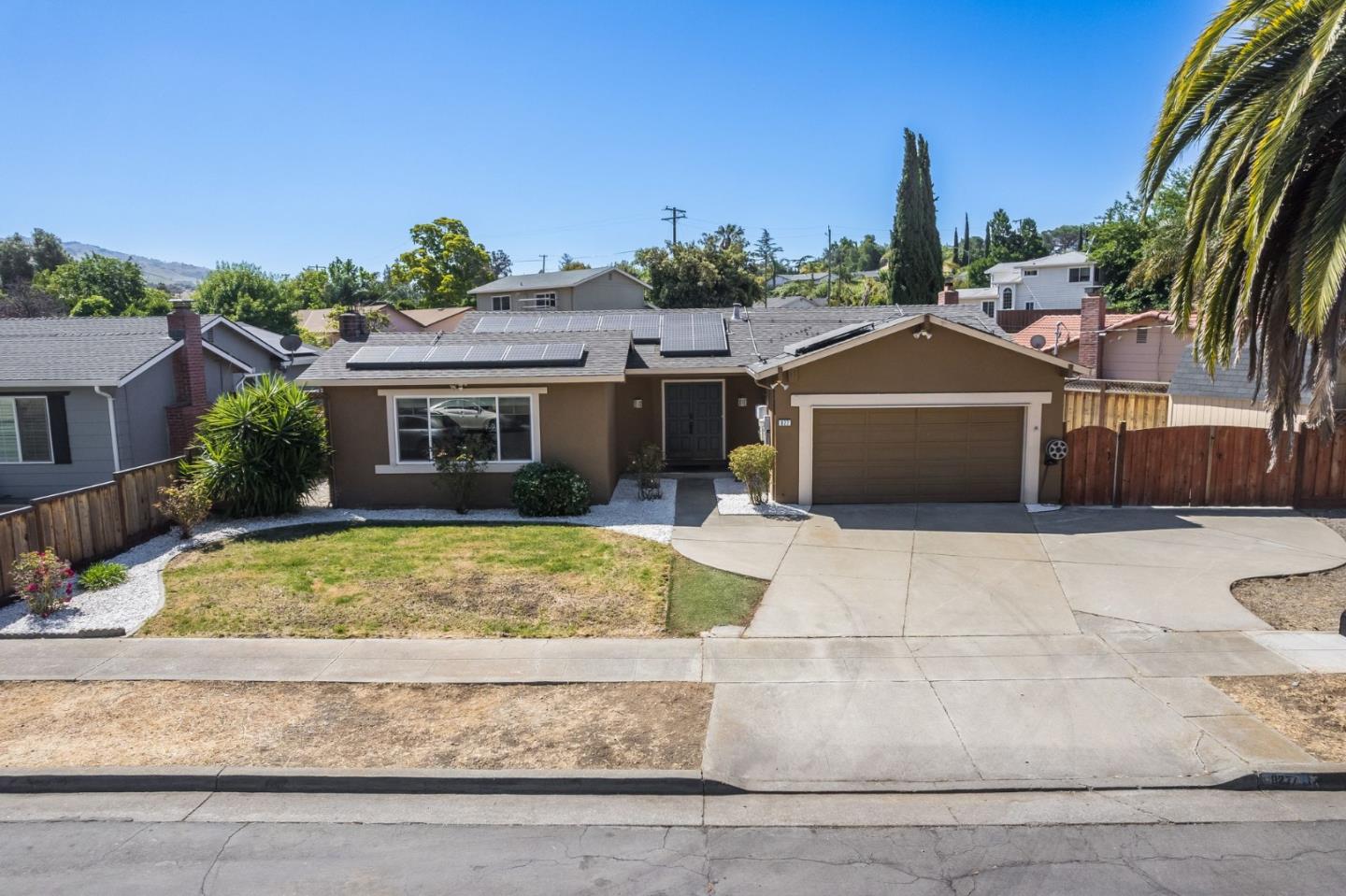 827 Feller AVE