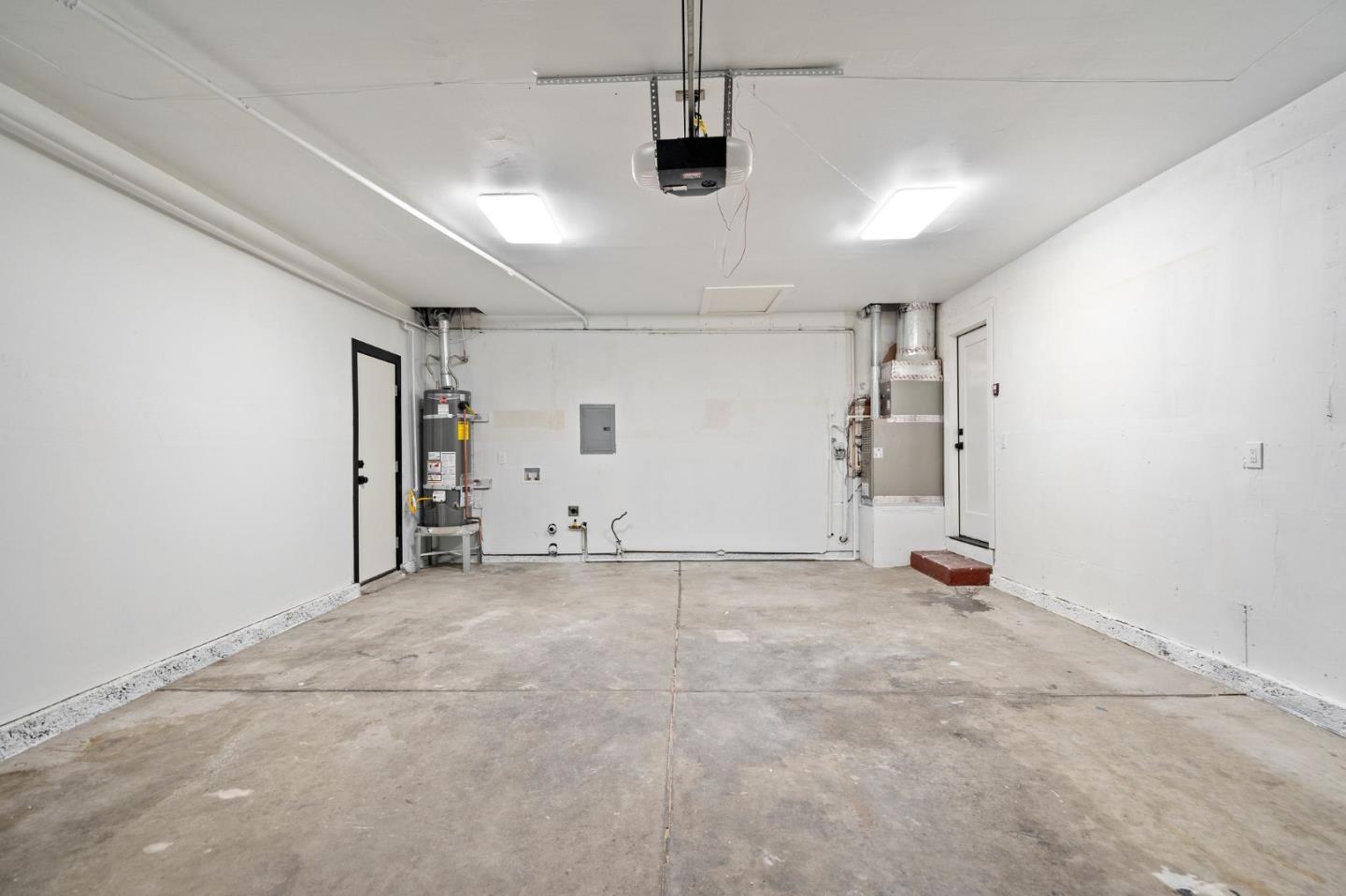 354 Allegan CIR