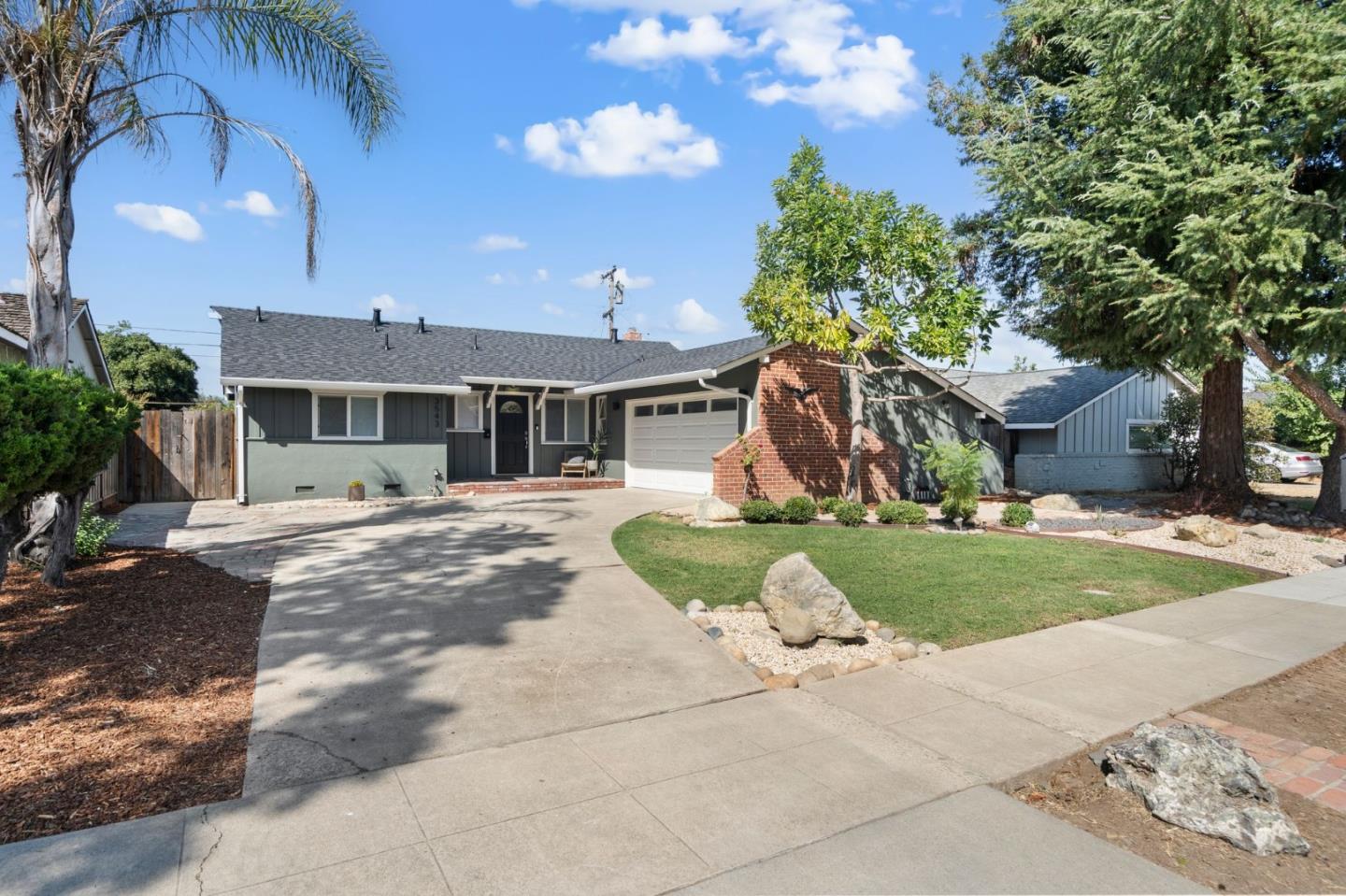 3543 Irlanda WAY
