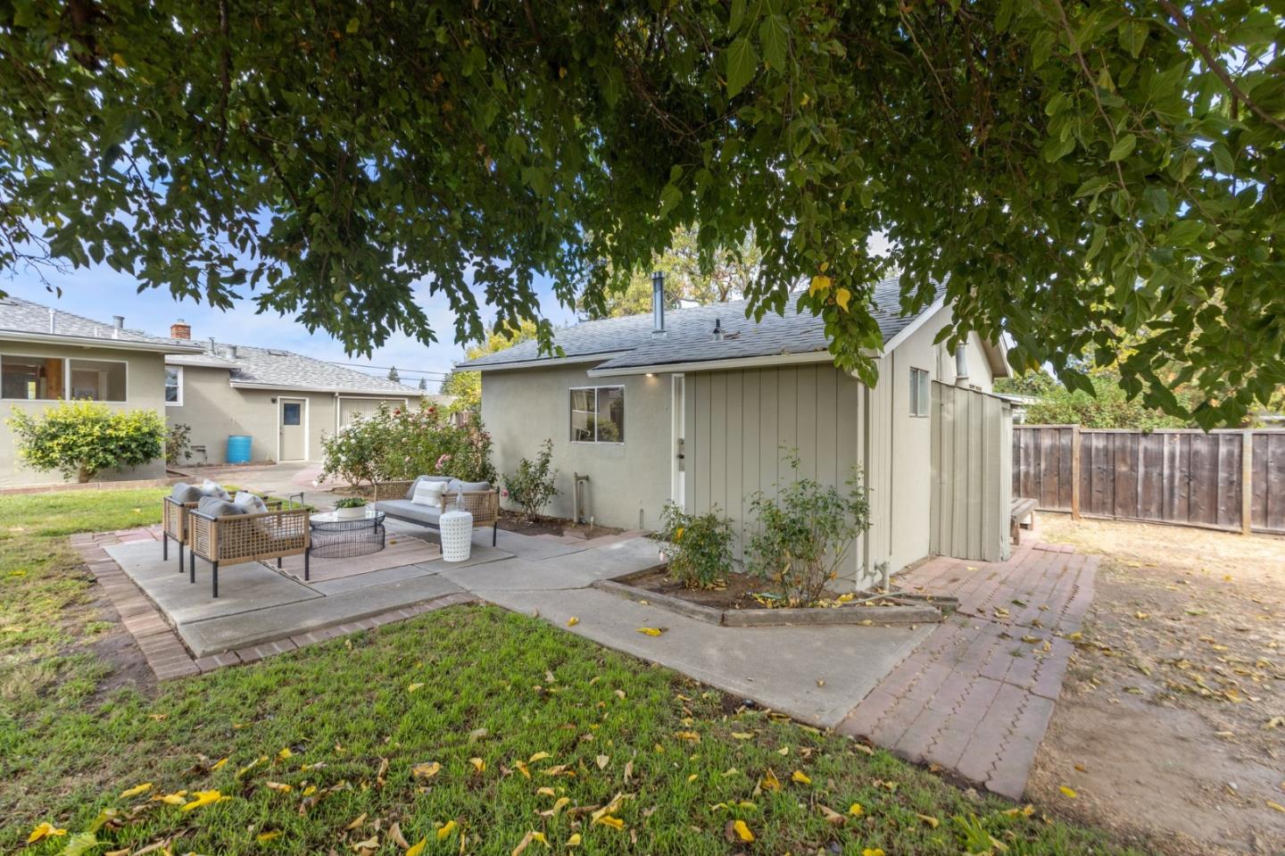 2888 Lantz AVE