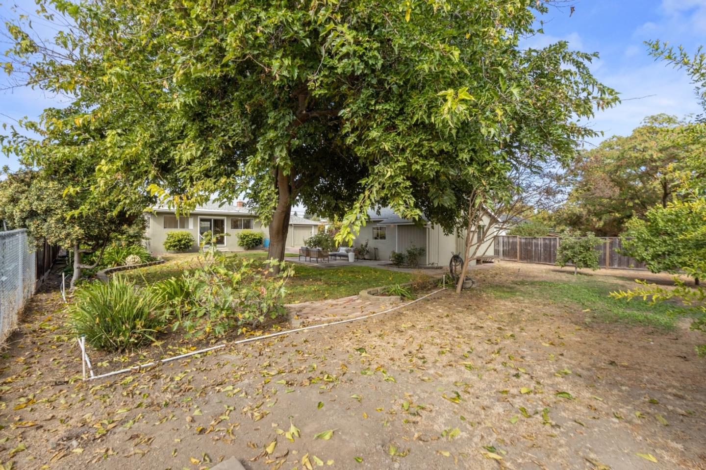 2888 Lantz AVE