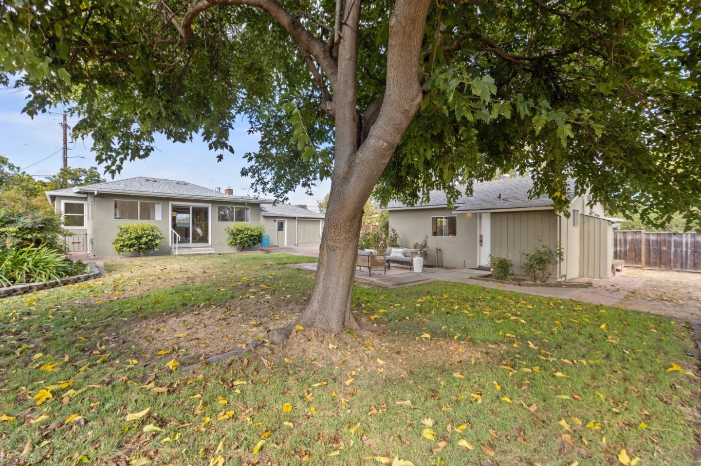 2888 Lantz AVE