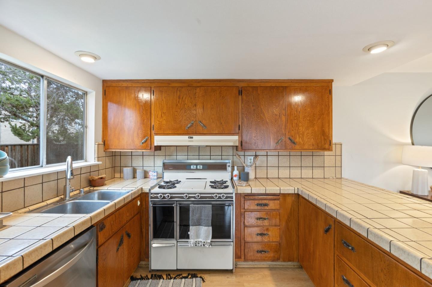 1723 Almond Blossom LN