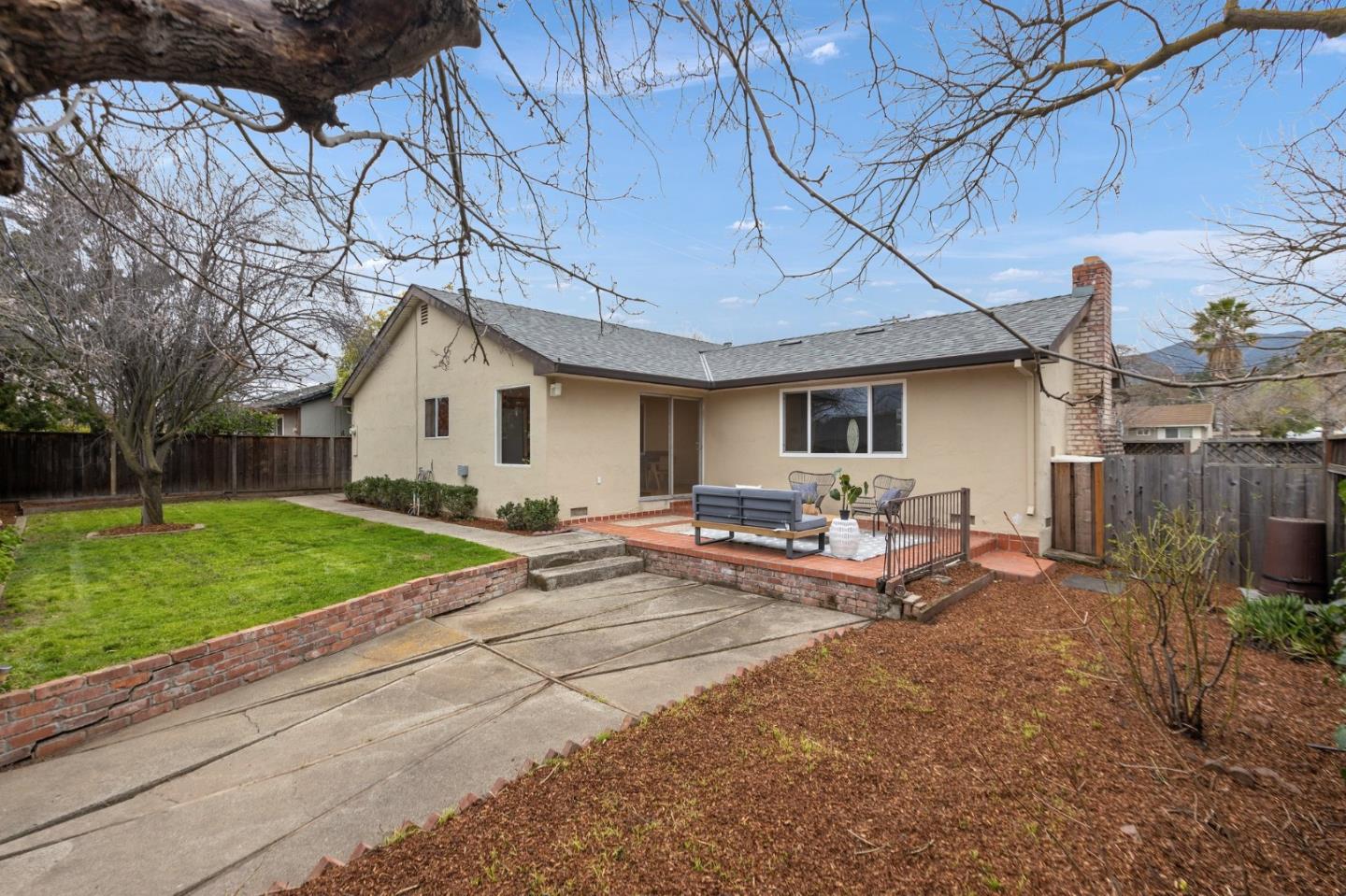 1723 Almond Blossom LN