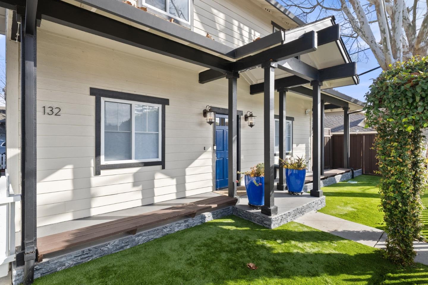 132 Della CT