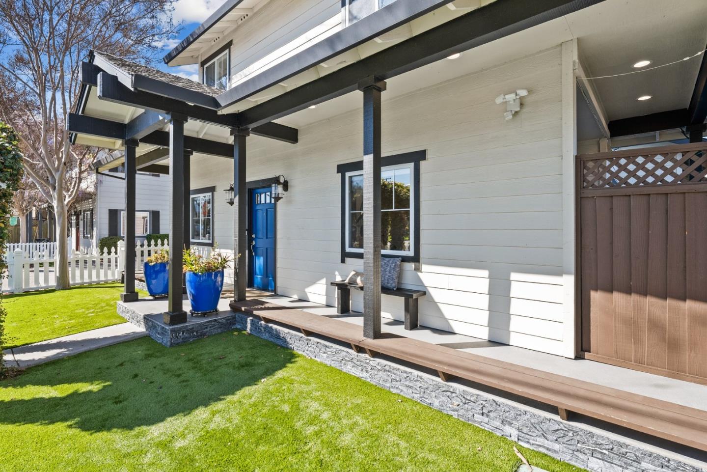 132 Della CT