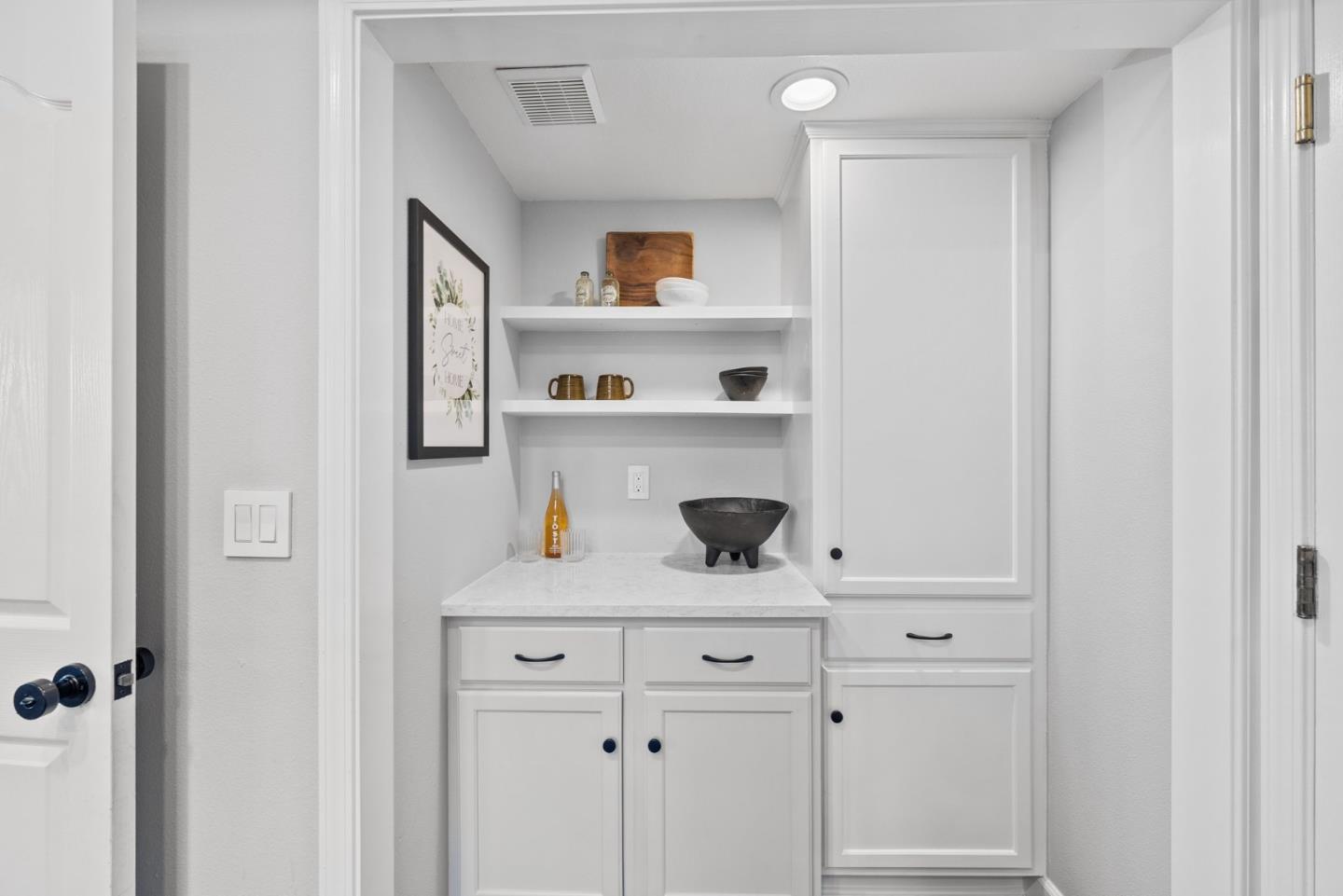 132 Della CT