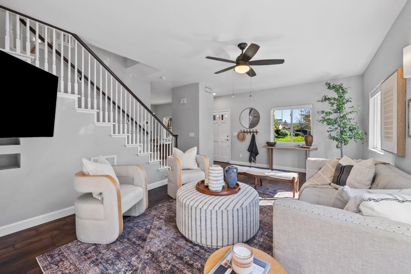 132 Della CT