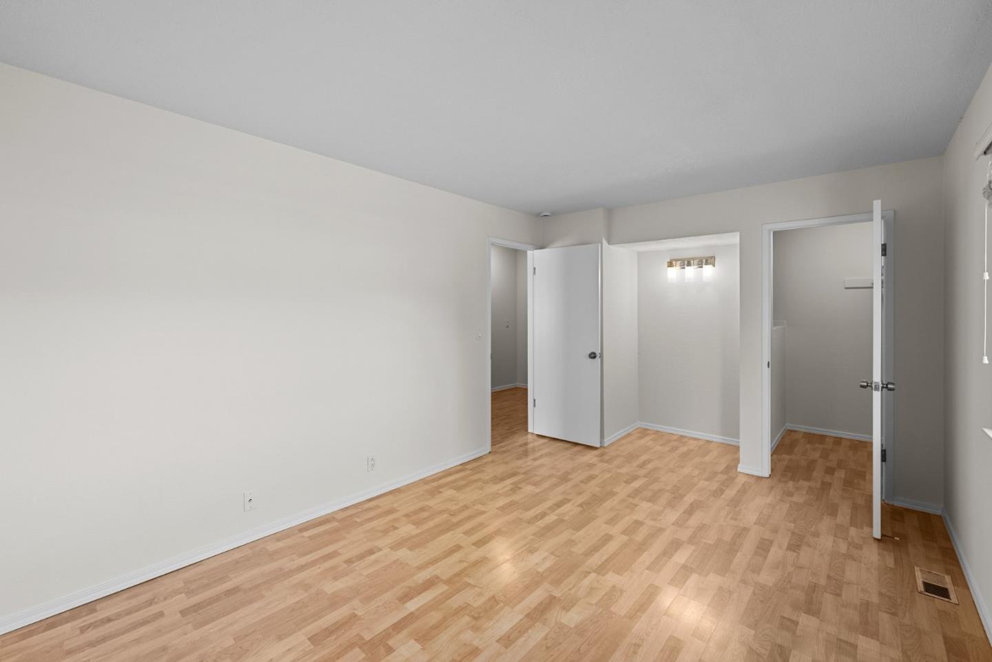 5492 Tradewinds Walkway 3