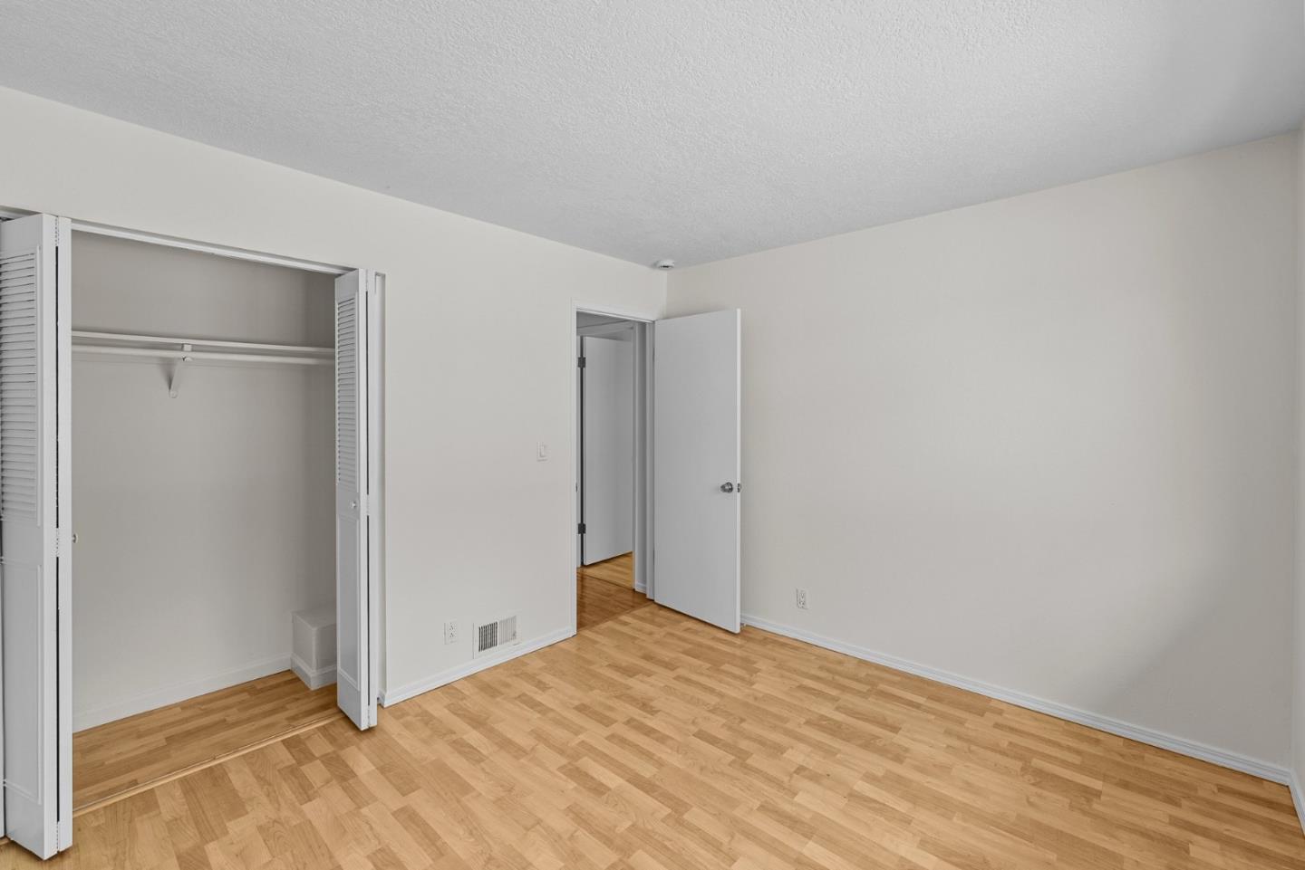 5492 Tradewinds Walkway 3