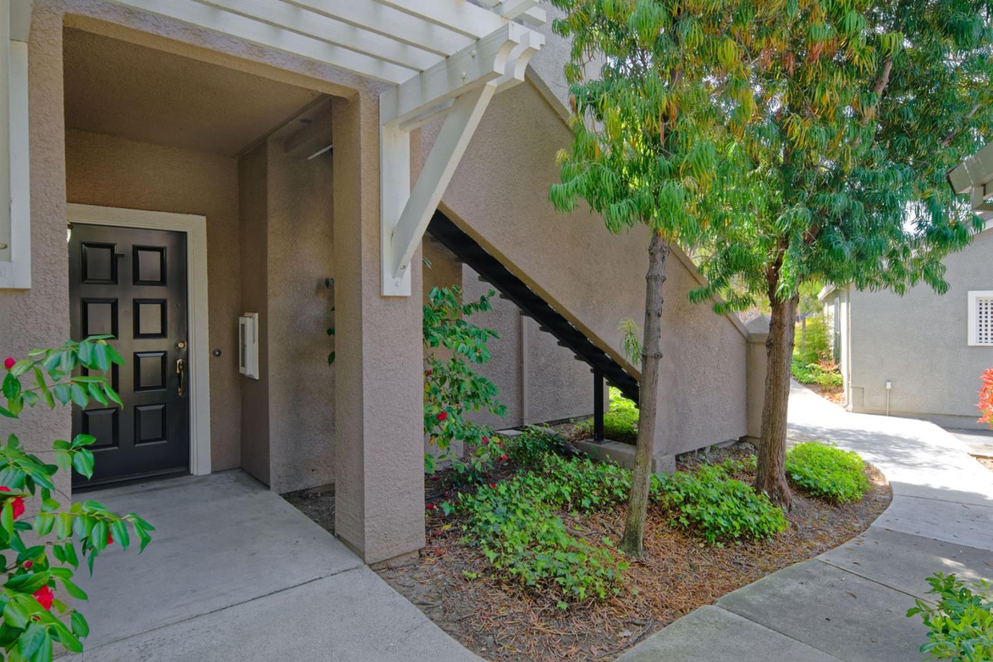 5947 Lake Hennessy Court