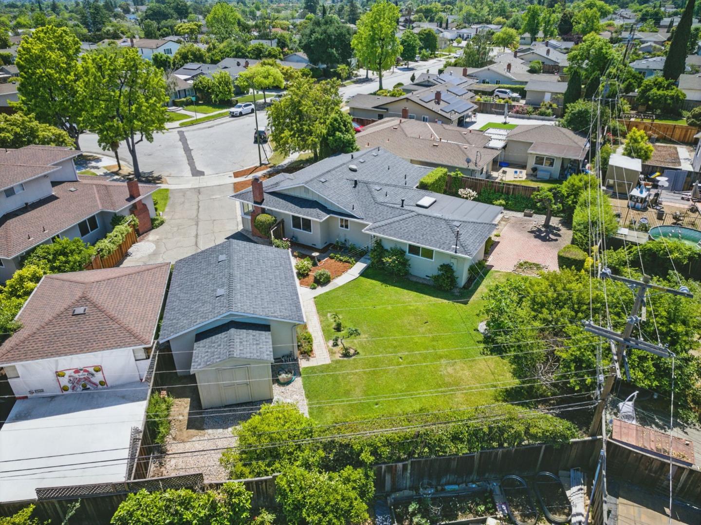 3643 Justine DR