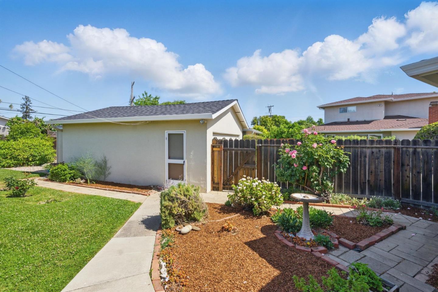 3643 Justine DR