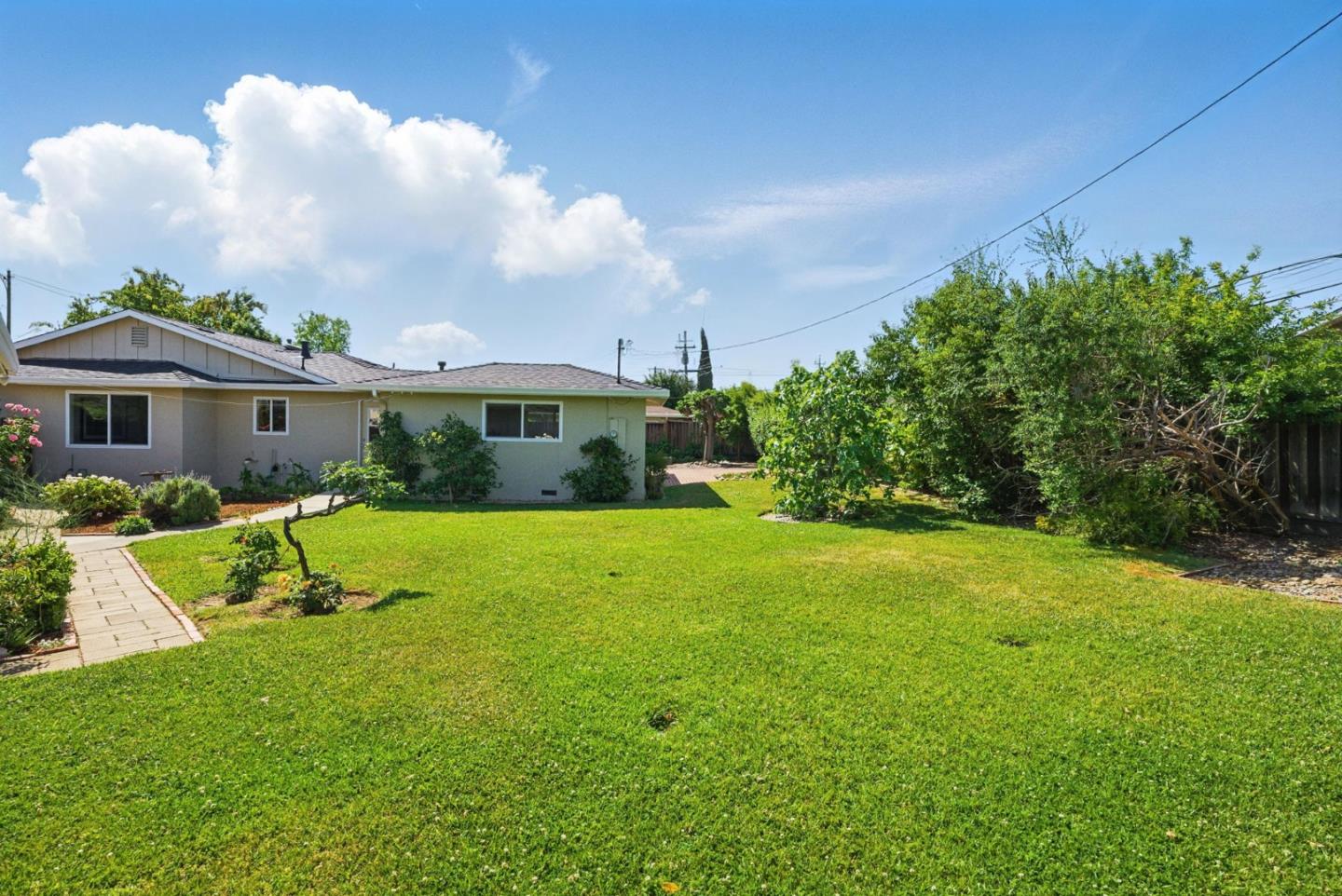 3643 Justine DR