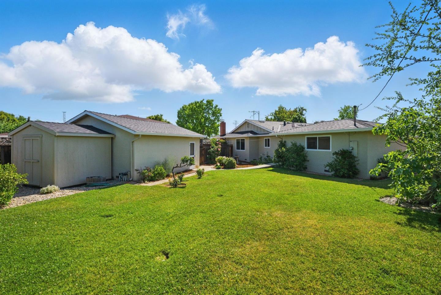3643 Justine DR