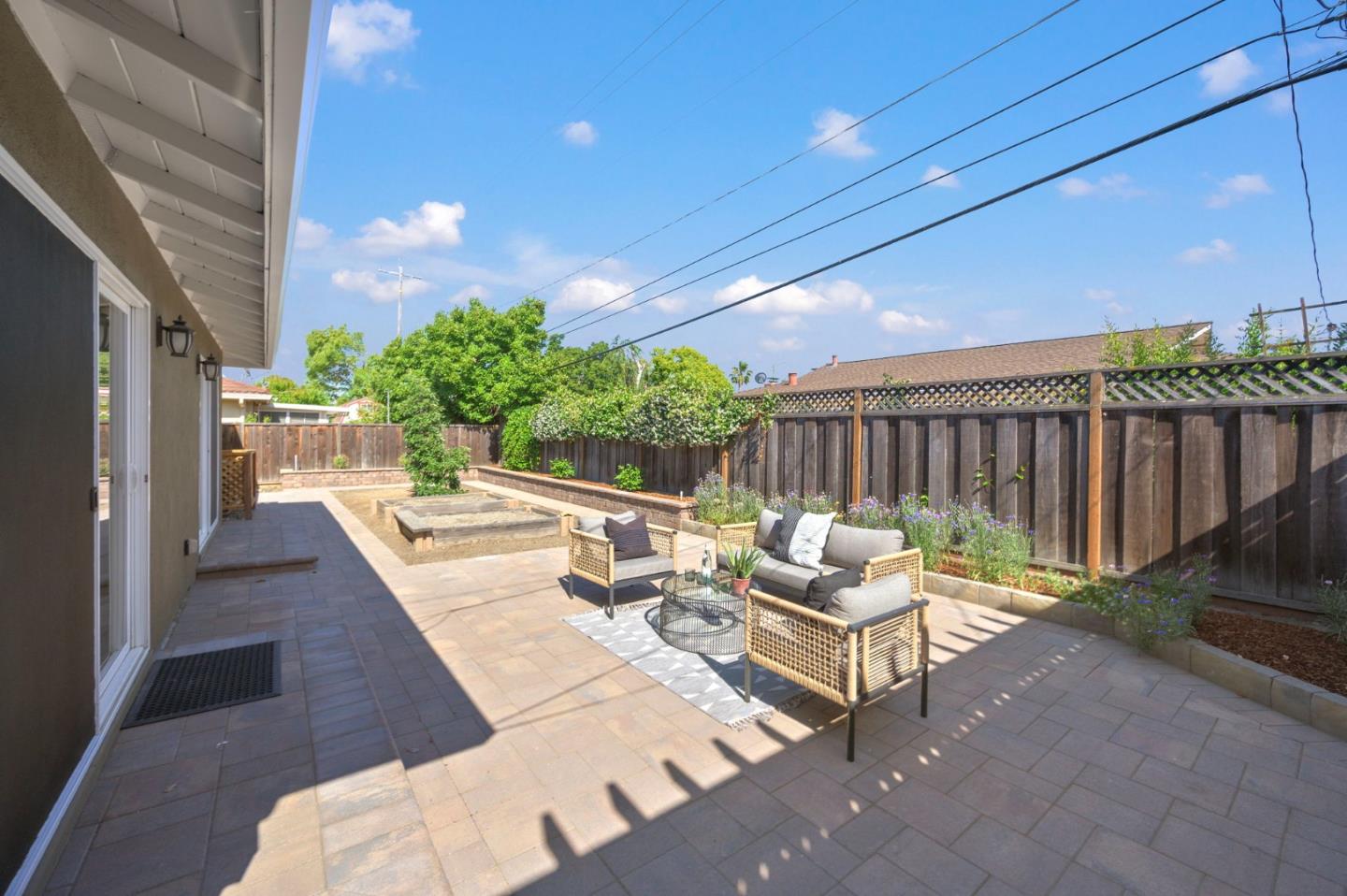 1682 Noreen Drive