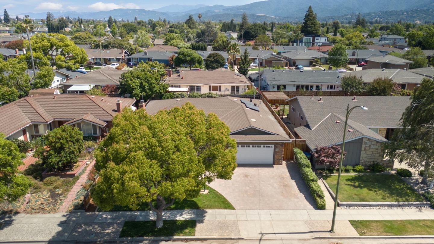 1682 Noreen Drive