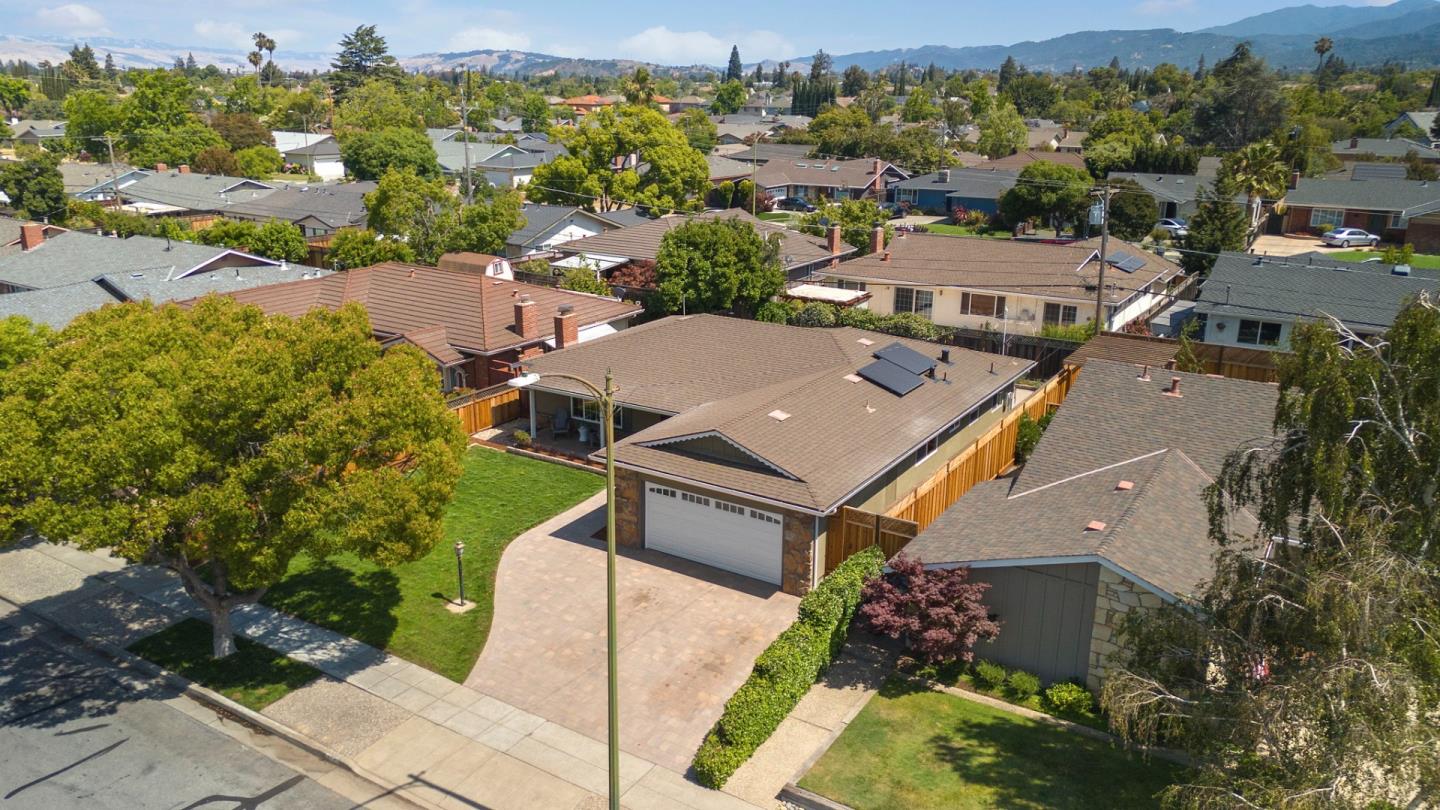 1682 Noreen Drive