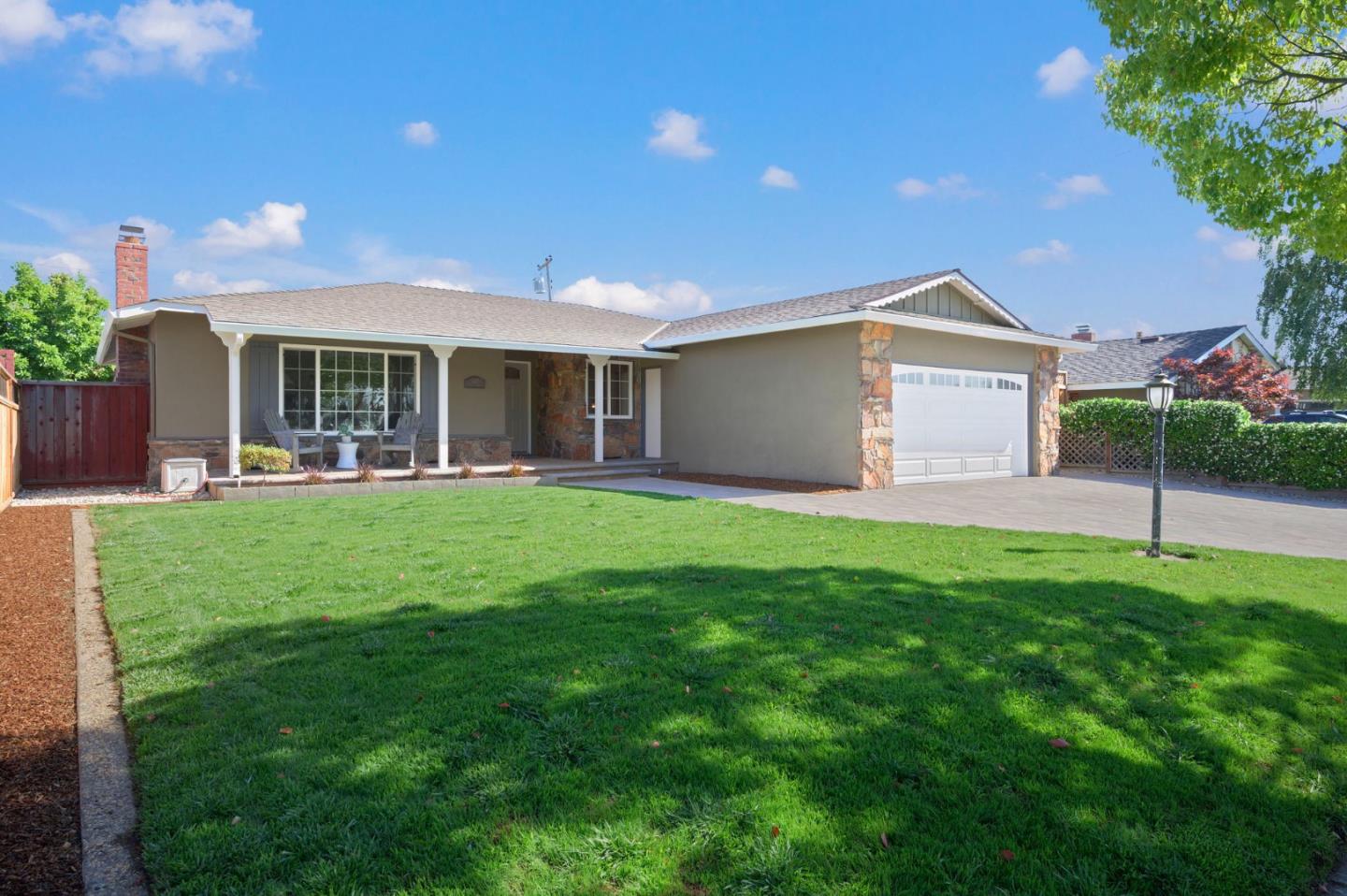 1682 Noreen Drive