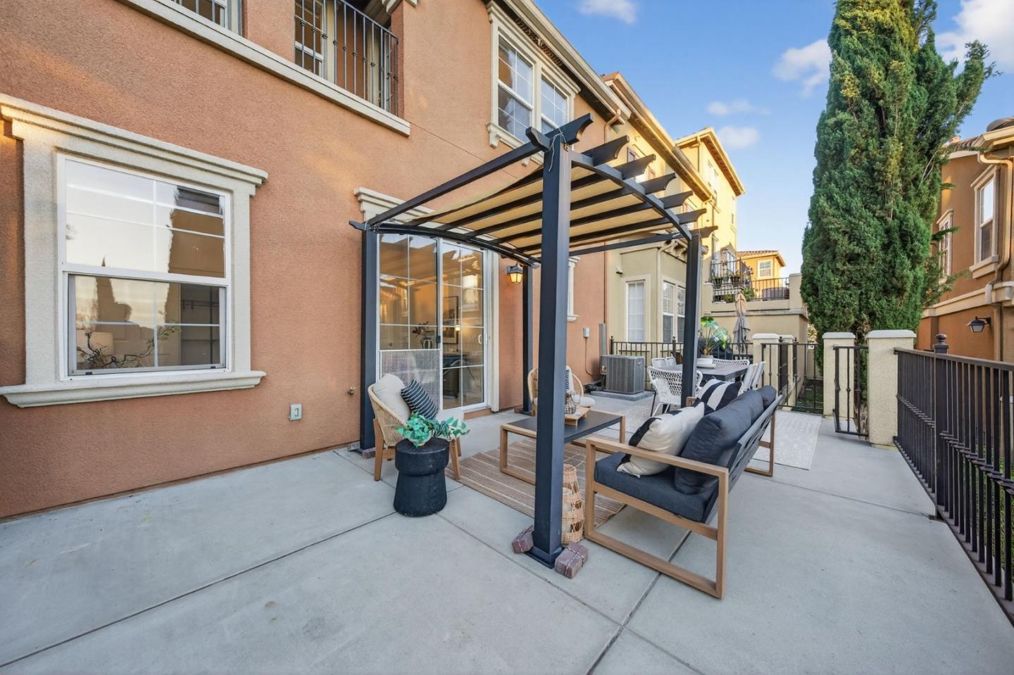 416 Tower Hill Avenue