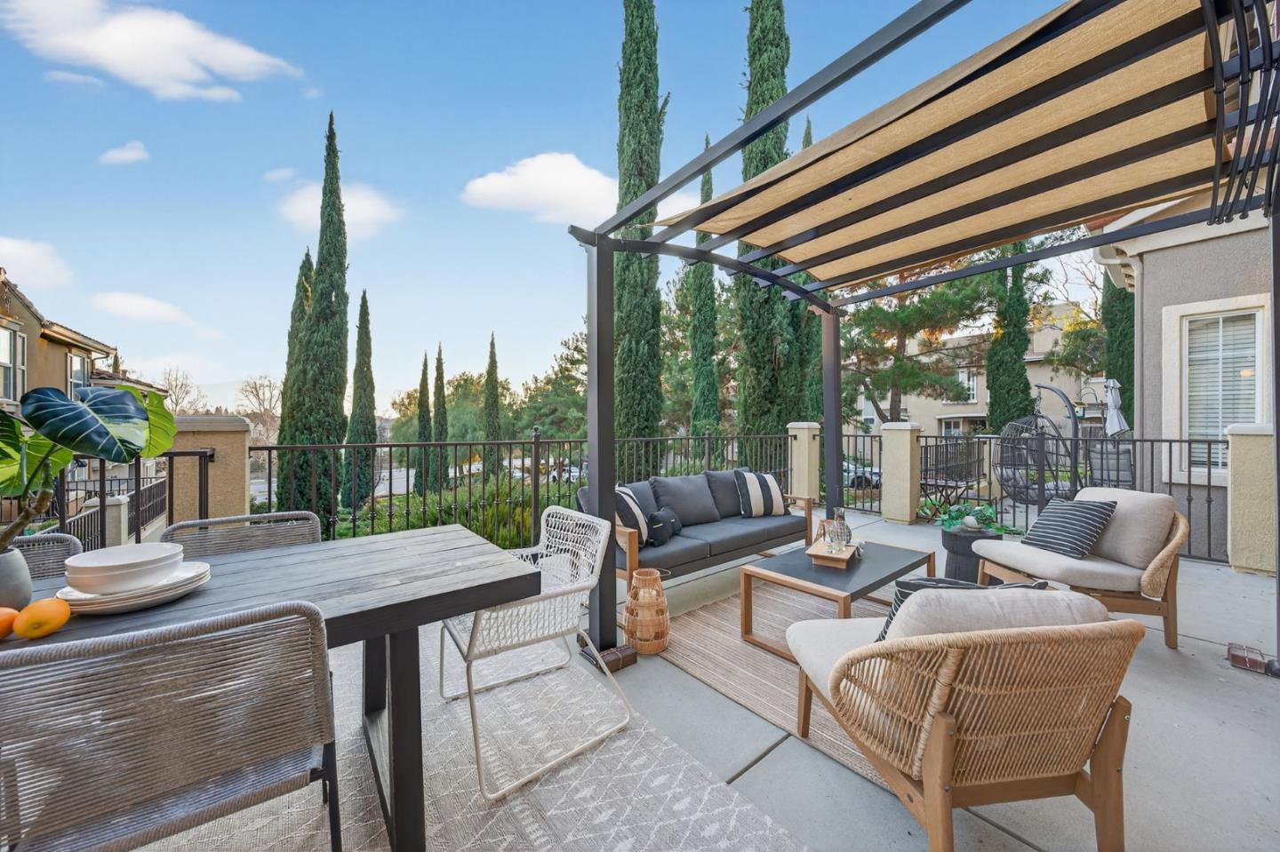 416 Tower Hill Avenue