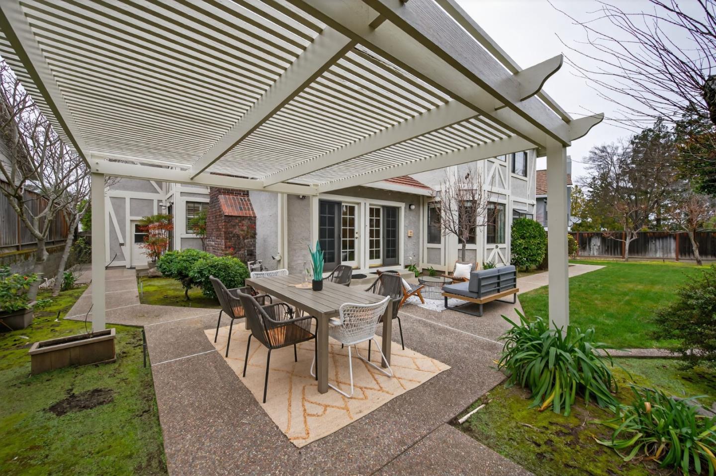 1168 Spring Hill Way