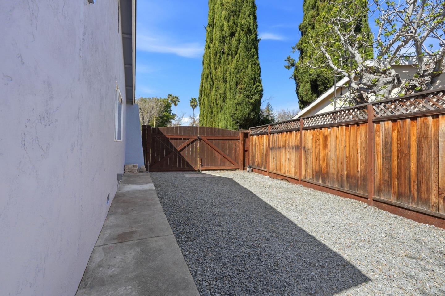252 Vineyard Drive