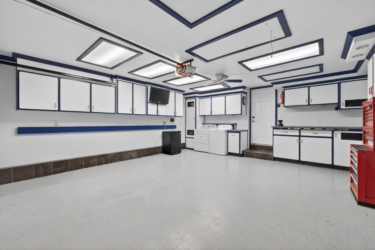 3950 Meridian Avenue