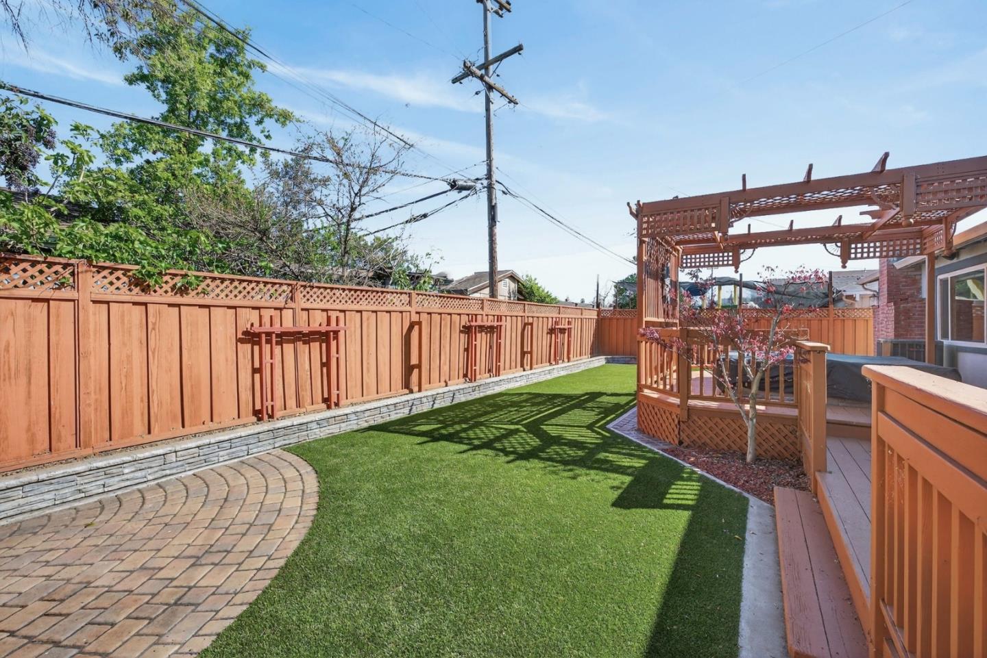 3950 Meridian Avenue