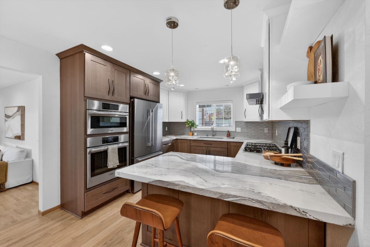 4012 Laurelglen Court