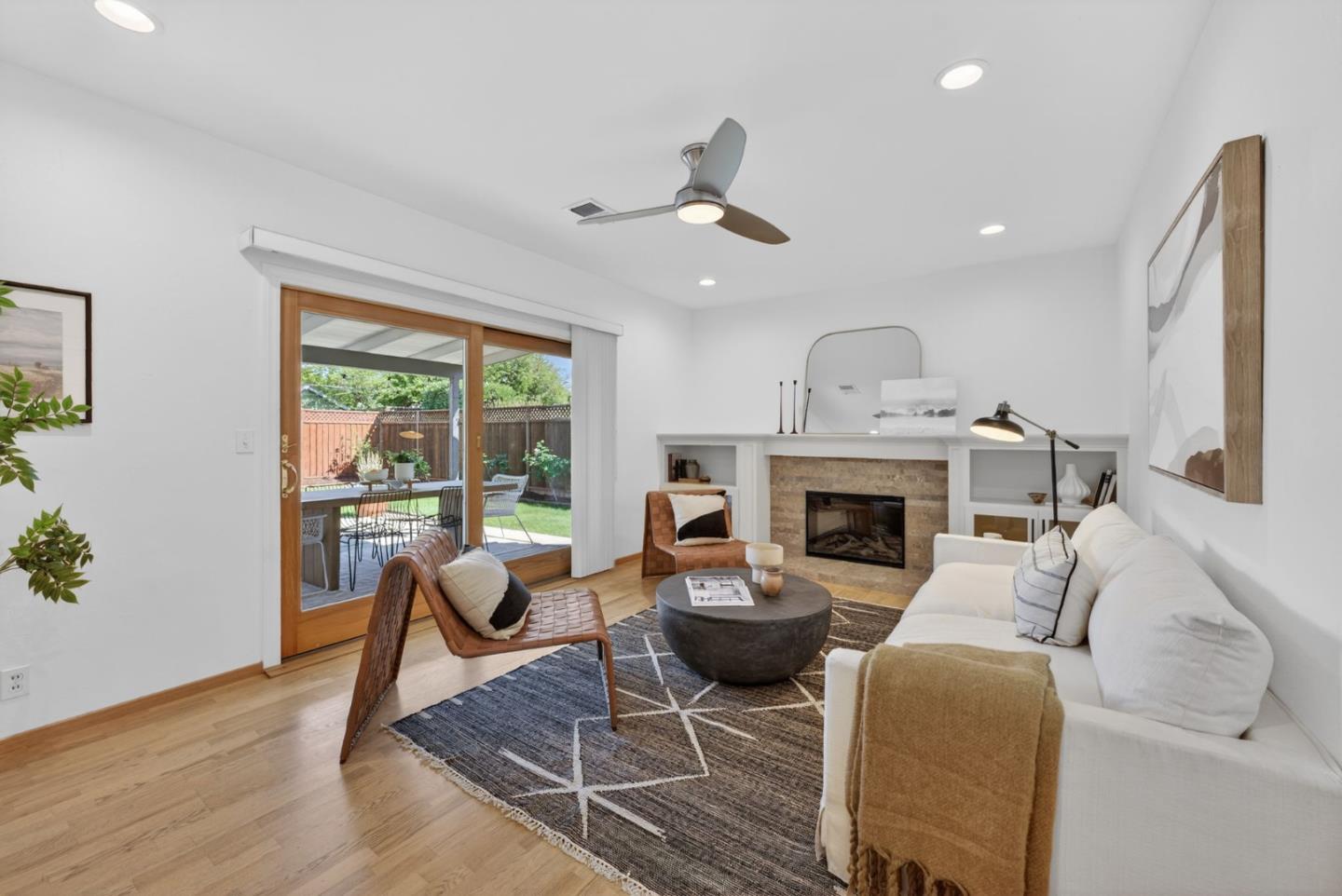 4012 Laurelglen Court