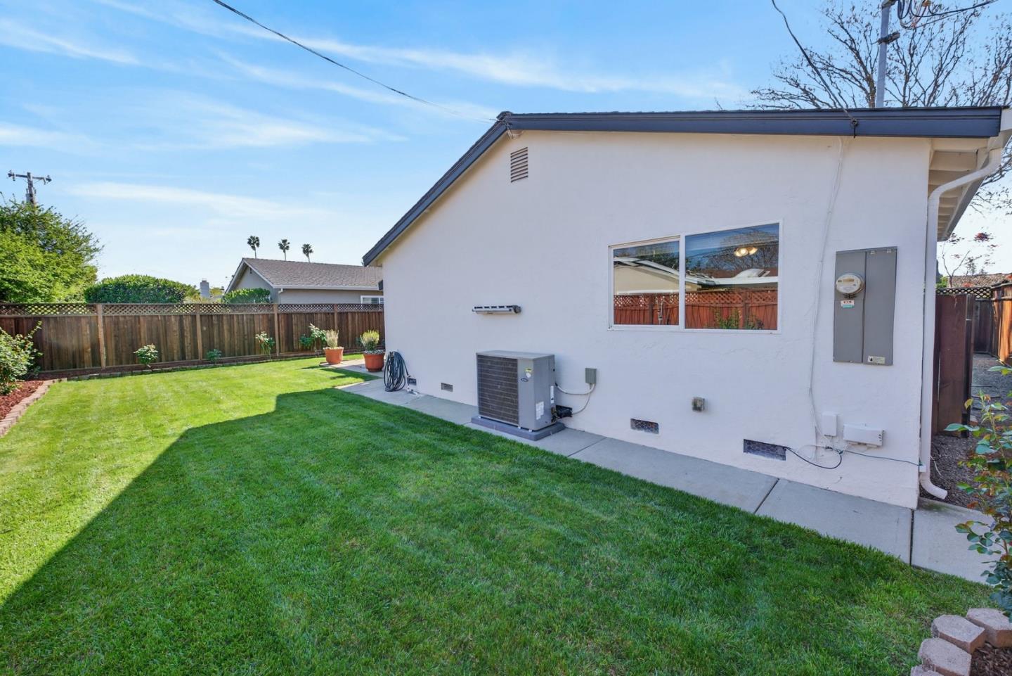 4012 Laurelglen Court