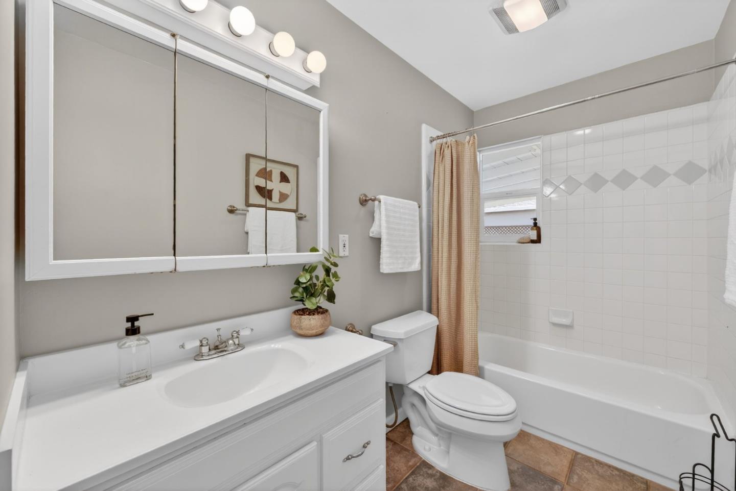 4012 Laurelglen Court