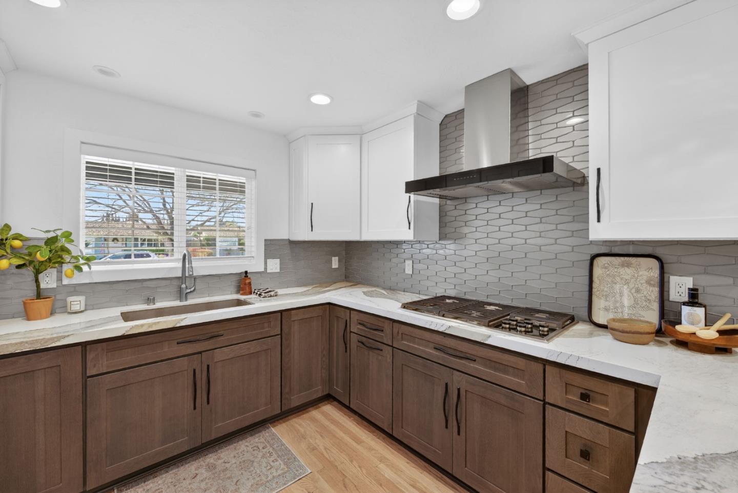 4012 Laurelglen Court