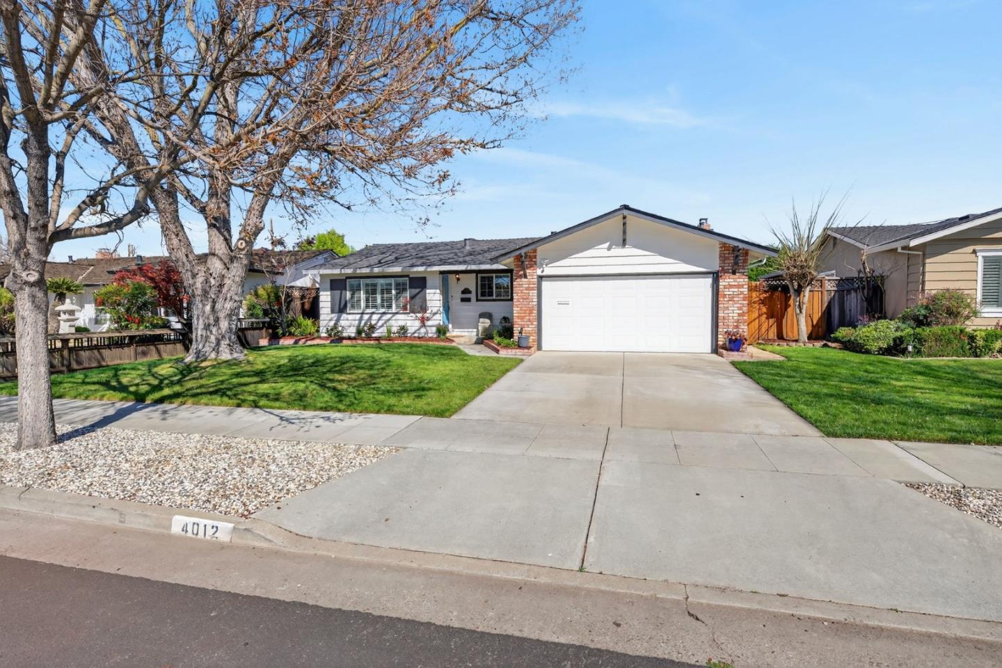 4012 Laurelglen Court