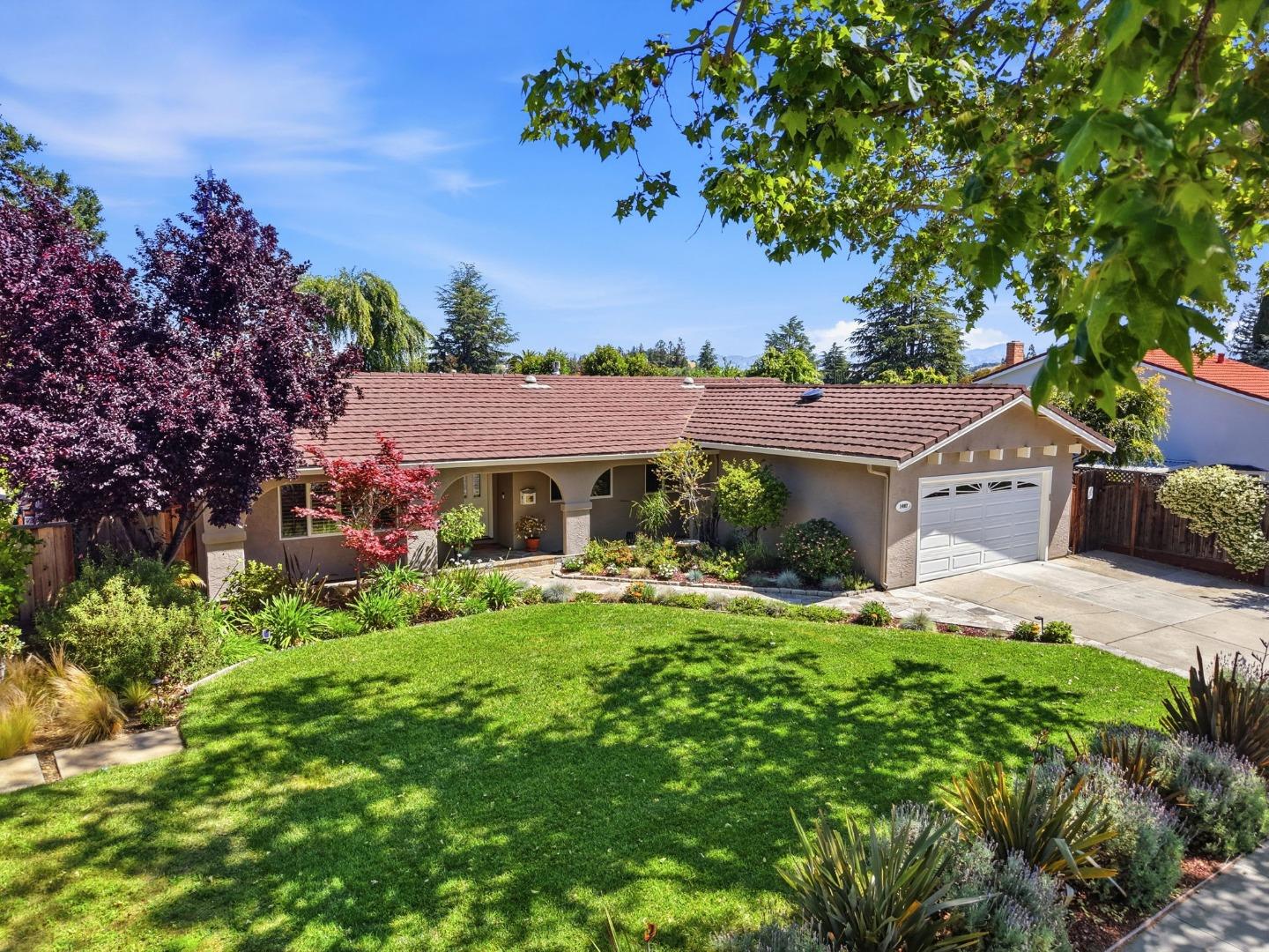 1407 Redmond AVE