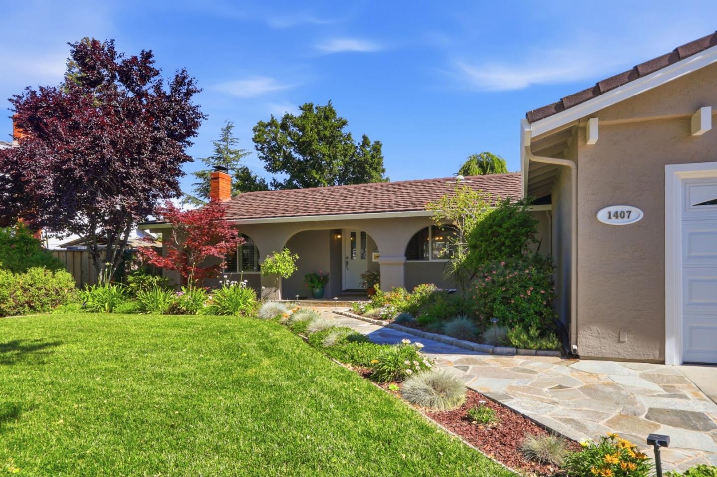 1407 Redmond AVE