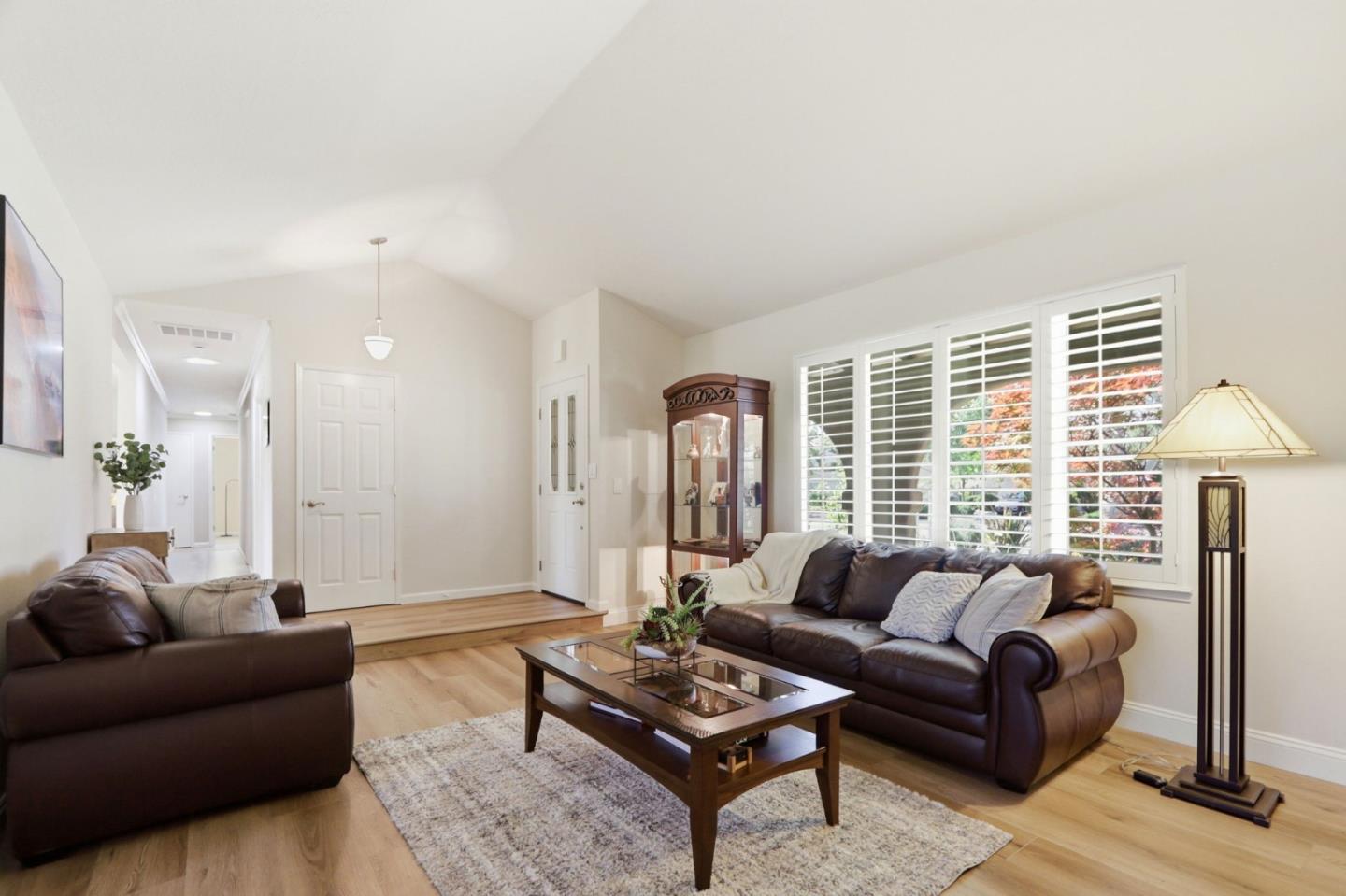 1407 Redmond AVE