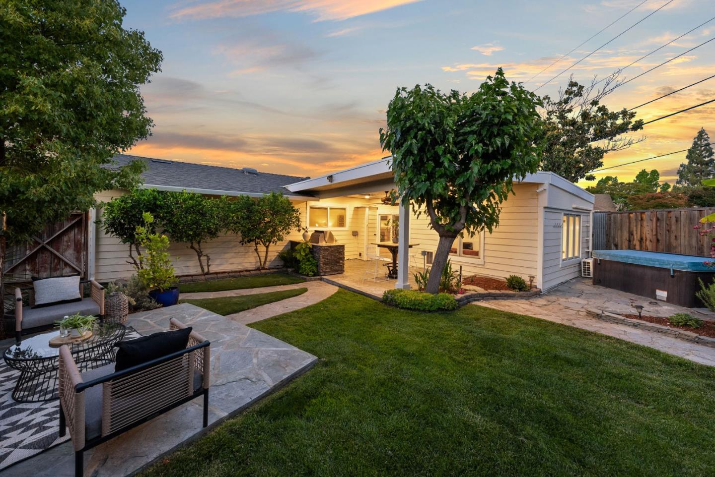 1716 Lollie Court