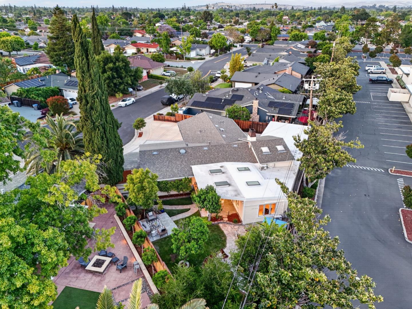 1716 Lollie Court