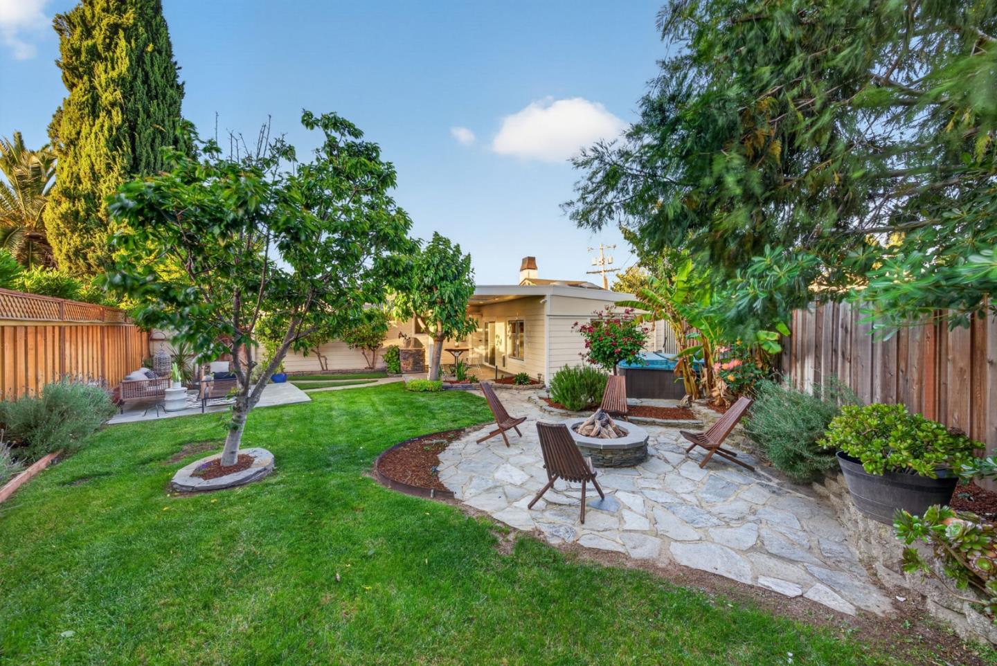 1716 Lollie Court
