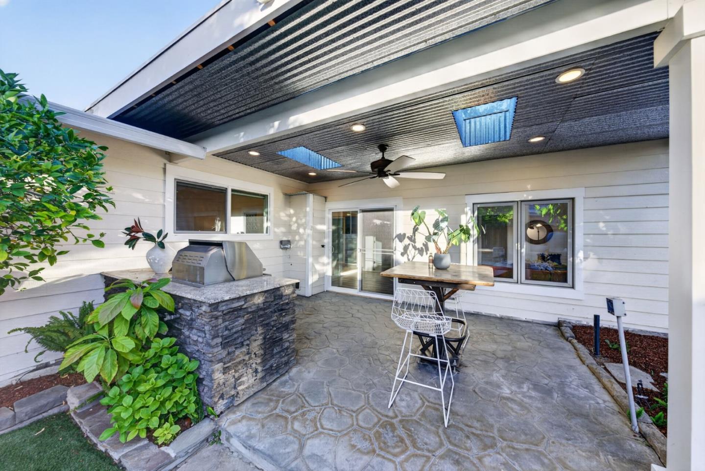 1716 Lollie Court