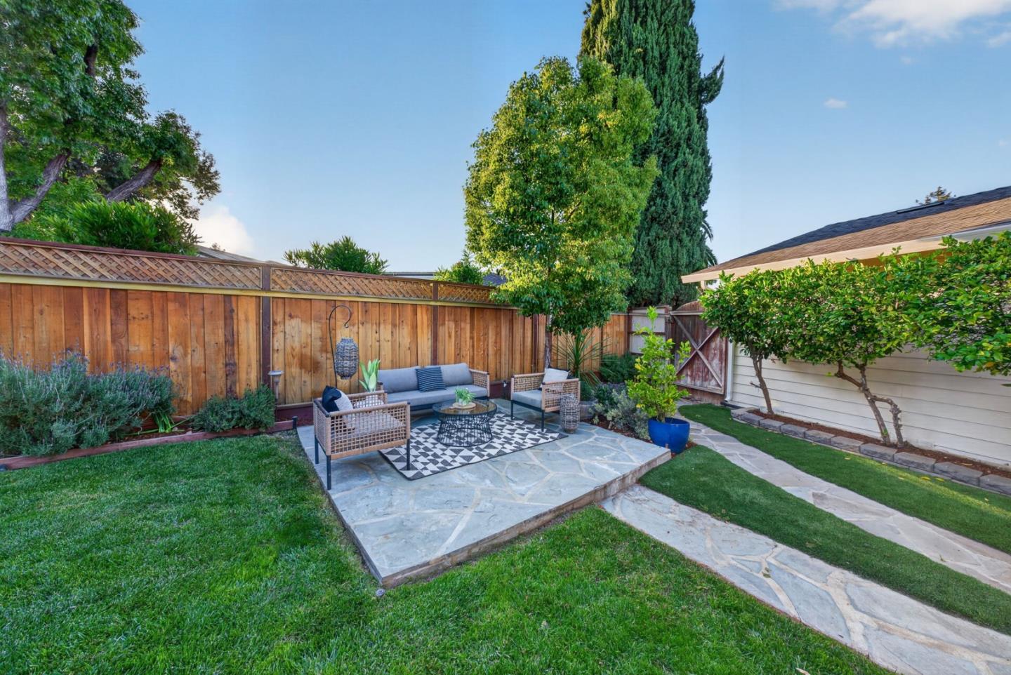 1716 Lollie Court