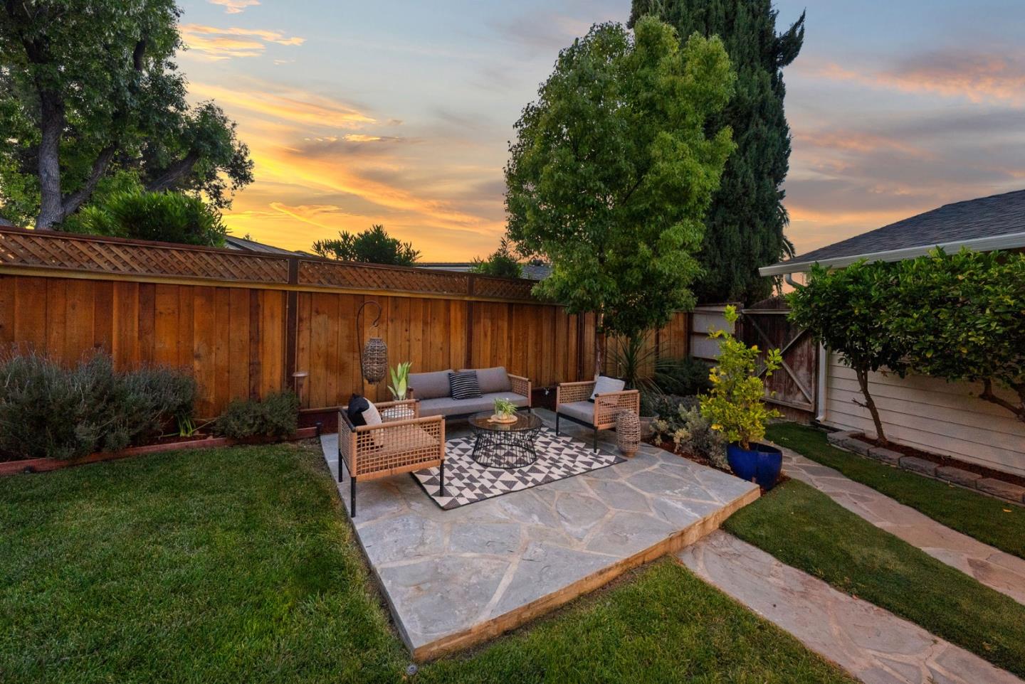 1716 Lollie Court
