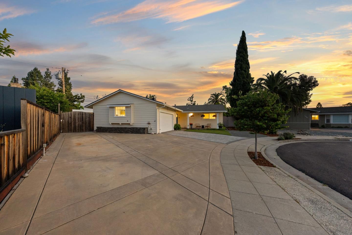 1716 Lollie Court