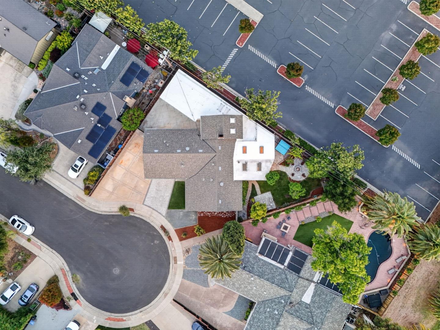 1716 Lollie Court