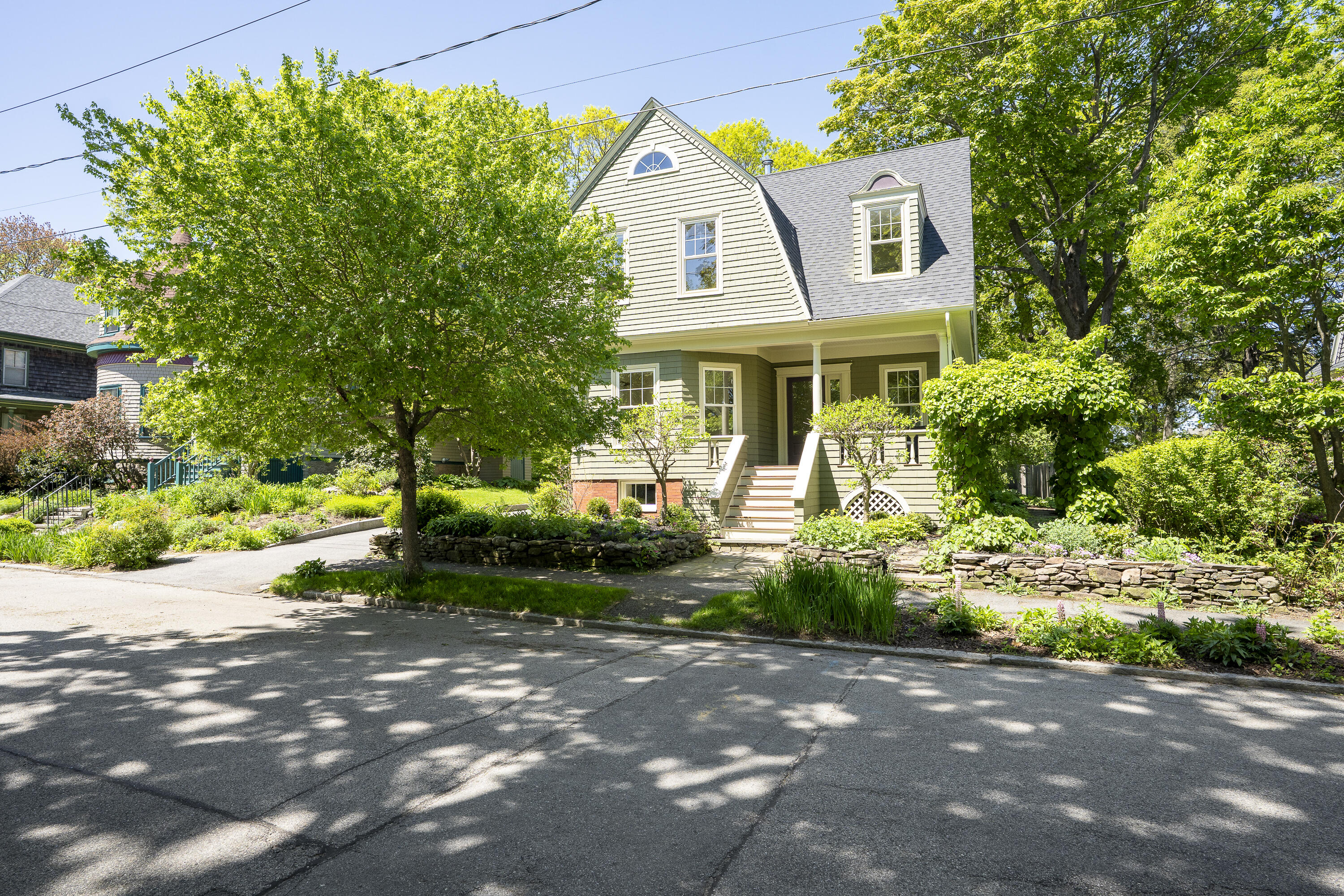 34 Glenwood Avenue