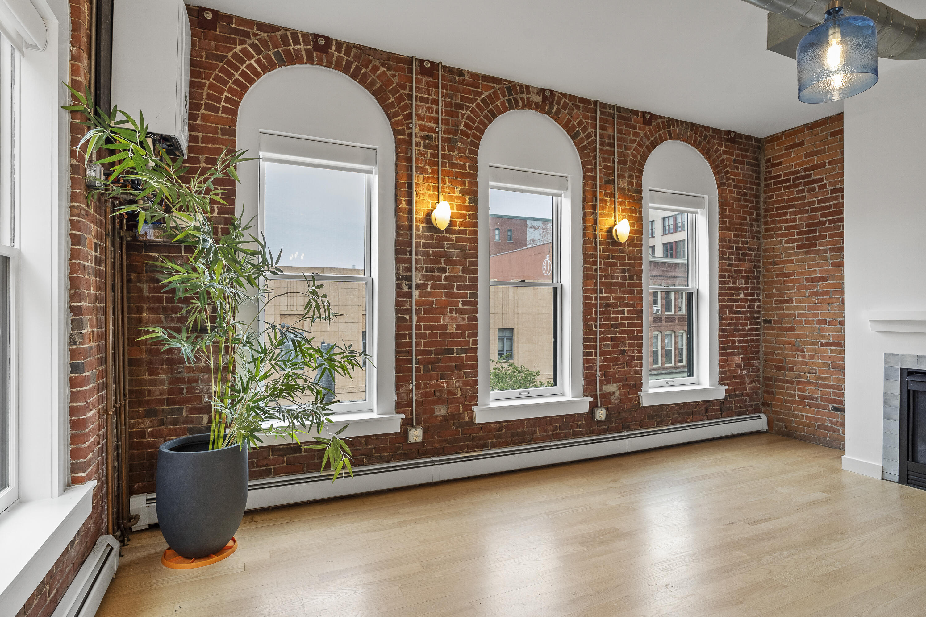 547 Congress Street, 3B