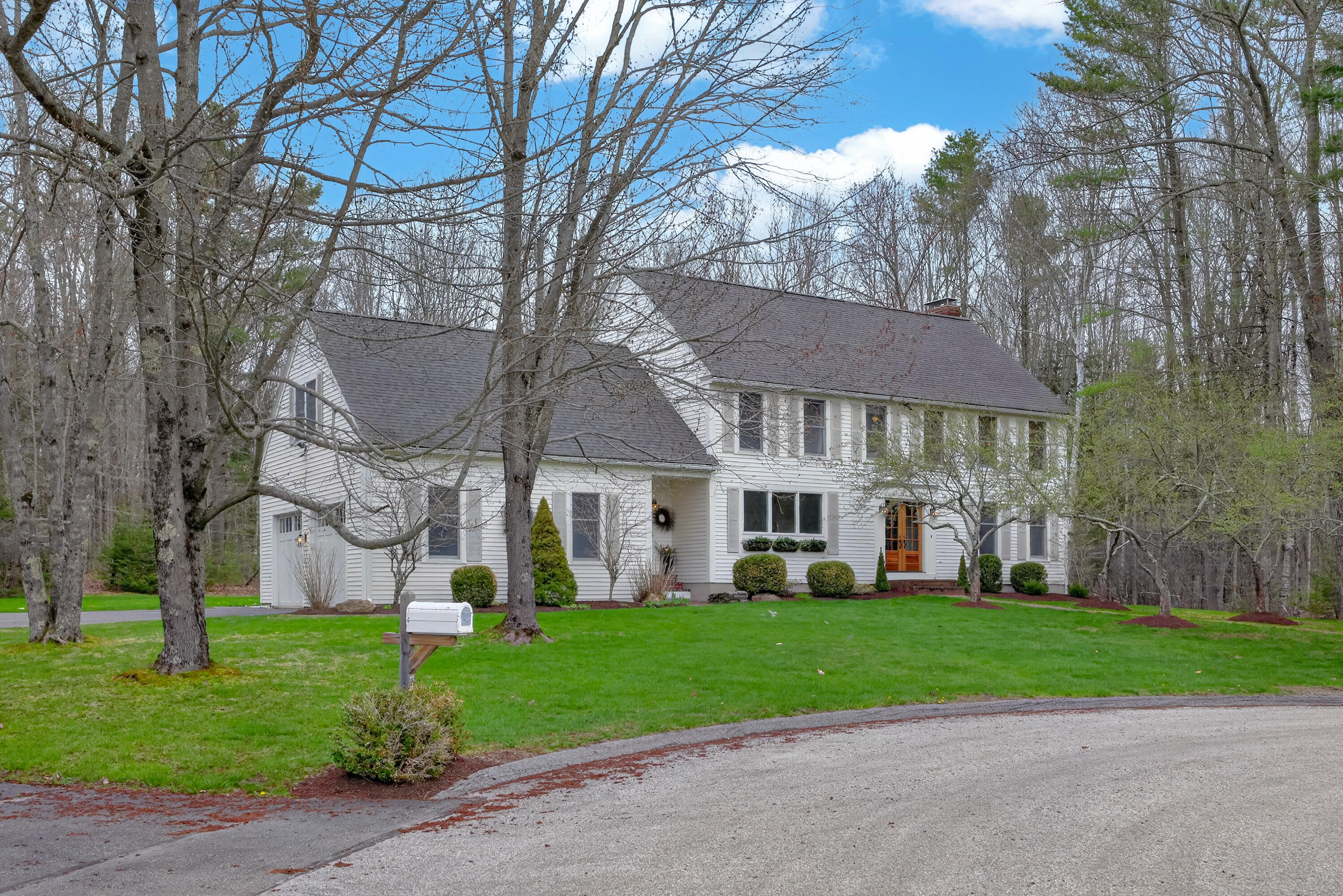 32 Acorn Circle